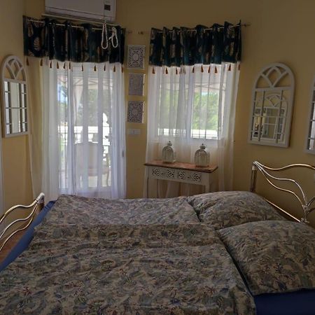 MontroyChateau Angelique别墅 外观 照片
